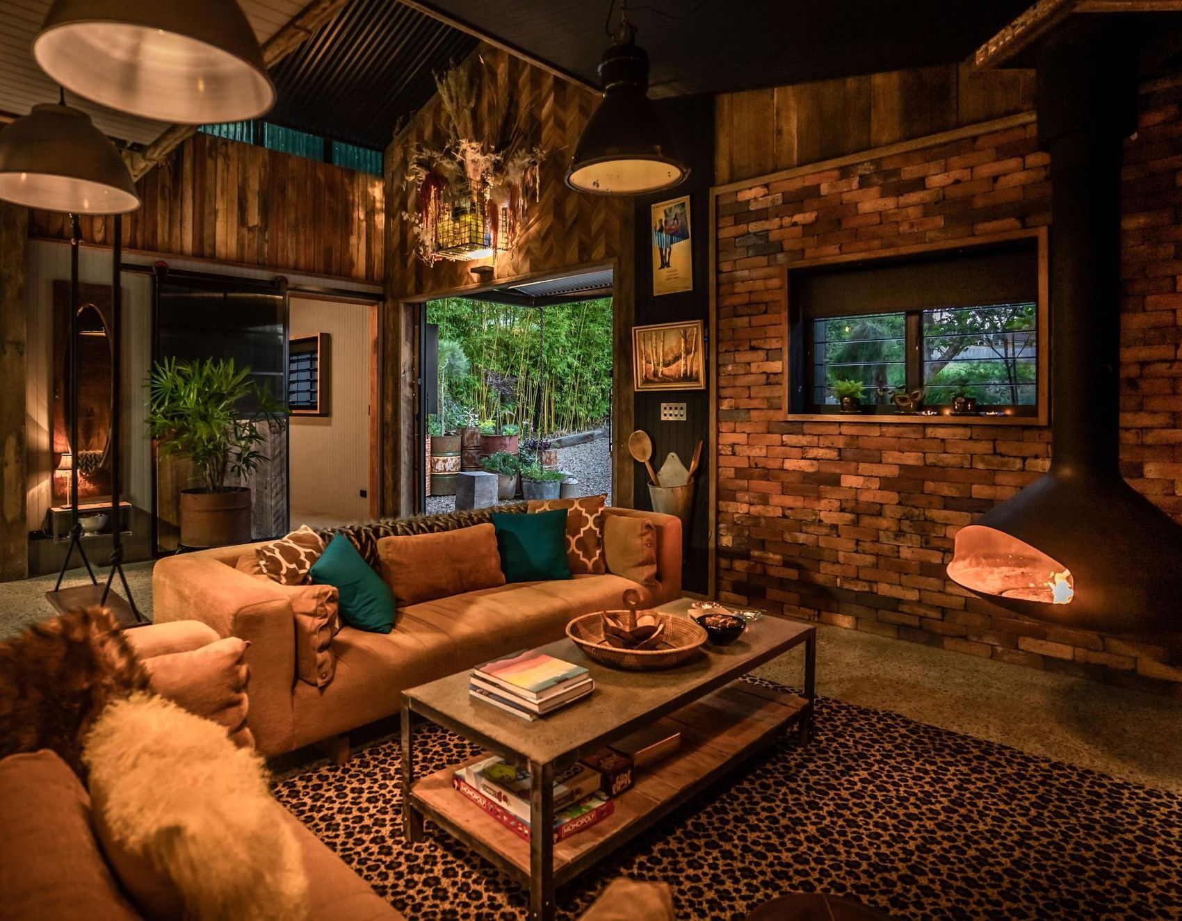 same lounge, sam's angle